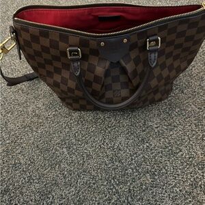 Authentic Louis Vuitton purse